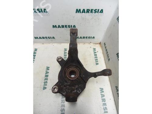 Right front steering knuckle RENAULT TRAFIC II Bus (JL) 1.9 dCI 80 (JL0B) | BP31427502M26