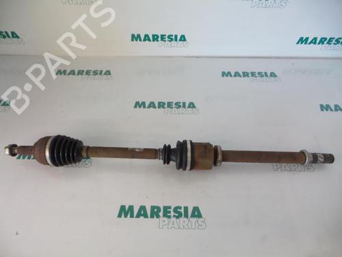 Used Right front driveshaft RENAULT GRAND SCÉNIC II (JM0/1_) 1.9 dCi (JM0G, JM12, JM1G, JM2C) (120 hp) 31425332