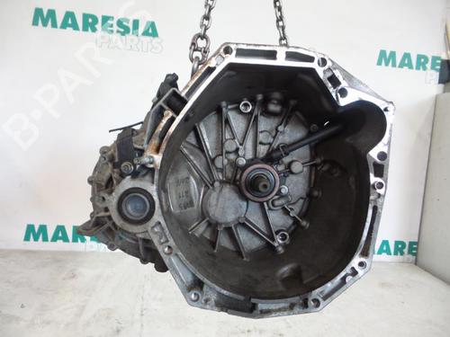 Used Gearbox Gearbox RENAULT MEGANE III Grandtour (KZ0/1) 1.5 dCi (KZ09, KZ0D, KZ1G, KZ29, KZ14, KZ1W, KZ10, KZ1F,... (110 hp) 31487456 31487456