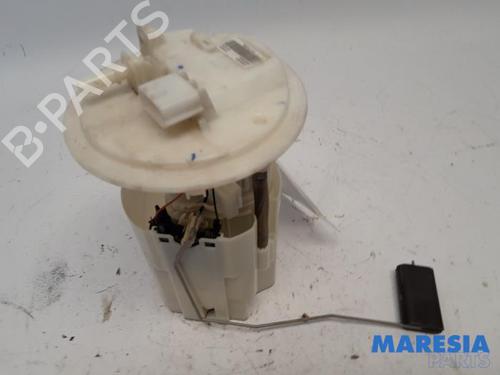 Used Fuel pump RENAULT SCÉNIC III (JZ0/1_) 1.4 16V (JZ0F, JZ1V) (131 hp) 31437086