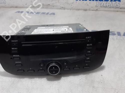 Used Radio FIAT PUNTO EVO (199_) 1.4 (199AXB1A) (77 hp) 31453000