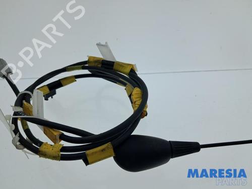 antennabase-peugeot-108-2014-34007055 main image