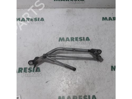 Used Front wipers mechanism ALFA ROMEO MITO (955_) 1.4 TJet (955AXD1B) (150 hp) 31395243
