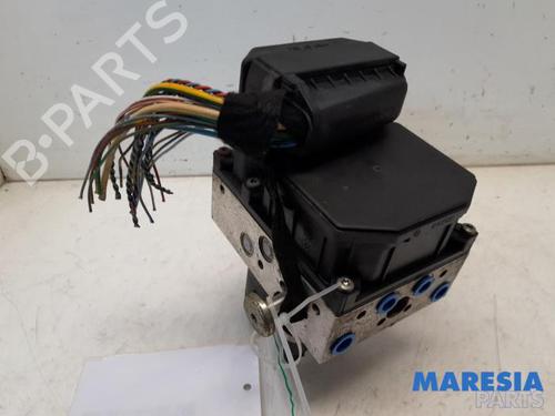 Used ABS pump PEUGEOT 307 CC (3B) 2.0 16V (136 hp) 31447054