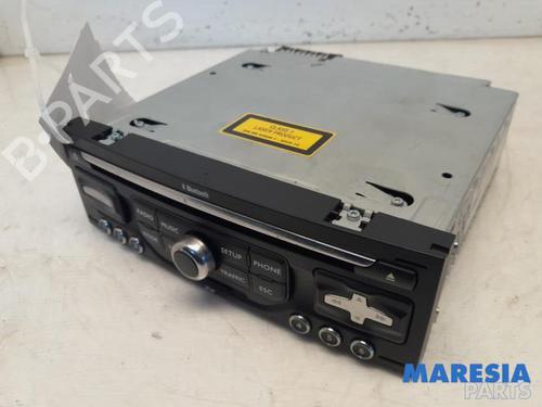 Used Radio PEUGEOT 5008 (0U_, 0E_) 1.6 16V (120 hp) 31533292