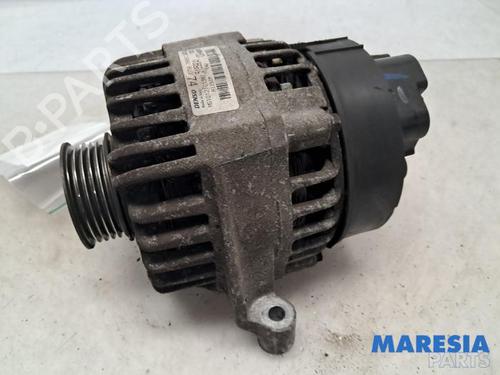 Used Alternator FIAT 500 (312_) 1.2 (312AXA1A) (69 hp) 31466725