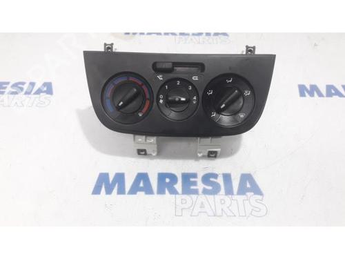 Used Climate control FIAT FIORINO Box Body/MPV (225_) 1.3 D Multijet (95 hp) 31489278