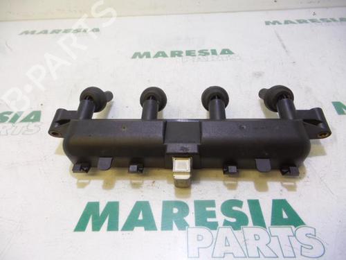 Used Ignition coil PEUGEOT 307 (3A/C) 1.4 (75 hp) 31456058