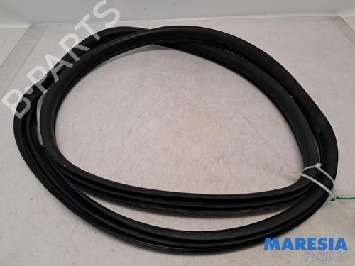 rubber-door-seal-alfa-romeo-giulietta-940_-2010-2011-2012-2013-2014-2015-2016-2017-2018-2019-2020-31530106 main image