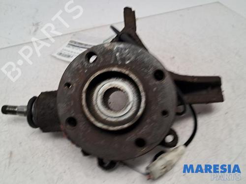 Used Right front steering knuckle PEUGEOT 307 CC (3B) 2.0 16V (177 hp) 31494212