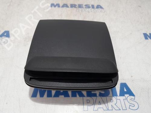 Used Glove box PEUGEOT BOXER Van 2.2 HDi 110 (110 hp) 31386482