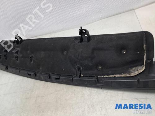 Rør PEUGEOT 3008 II SUV (MC_, MR_, MJ_, M4_) Hybrid (224 hp) 32351571