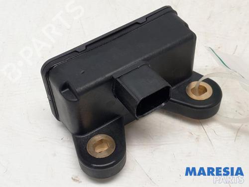 Used Electronic module RENAULT MEGANE III Grandtour (KZ0/1) 1.4 TCe (KZ0F, KZ1V) (130 hp) 31526613