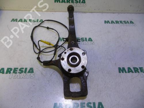 Used Right front steering knuckle ALFA ROMEO 156 Sportwagon (932_) 2.4 JTD (932.BXC00) (150 hp) 31386885