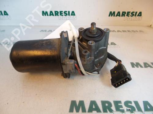 Used Front wiper motor FIAT SCUDO Van (220_) 2.0 JTD 16V (109 hp) 31515540
