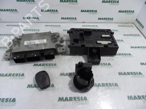 Used Engine control unit (ECU) RENAULT CLIO III (BR0/1, CR0/1) 1.2 16V (BR0P, CR0P) (101 hp) 31484200