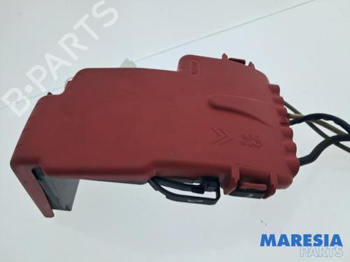 Used Fuse box Fuse box PEUGEOT 308 CC (4B_) 1.6 16V (120 hp) 33674526 33674526