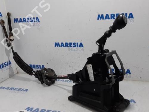 Gearstang RENAULT SCÉNIC III (JZ0/1_) 1.5 dCi (106 hp) 31528409