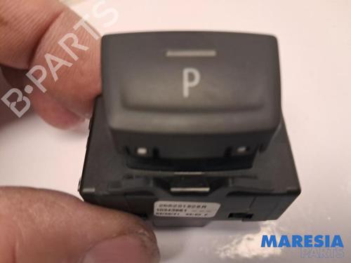 Used Switch RENAULT ARKANA I (LCM_, LDN_) 1.6 E-TECH 145 (LDMU) (143 hp) 31415696