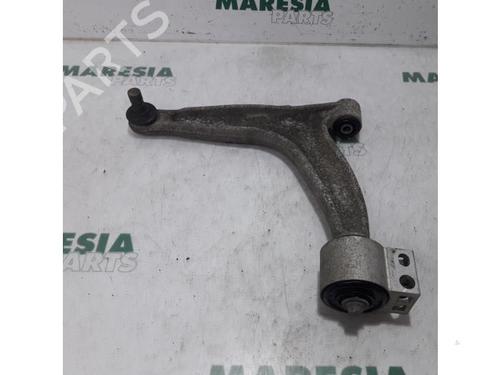 Used Left front suspension arm FIAT CROMA (194_) 1.8 16V (194AXG1A) (140 hp) 31470444