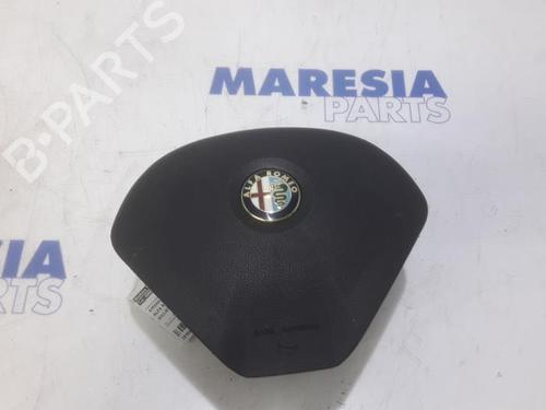 Used Driver airbag ALFA ROMEO GIULIETTA (940_) 1.4 TB (940FXA1A, 940FXT1A) (120 hp) 31517899