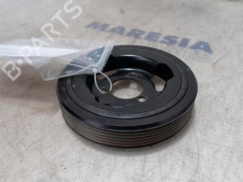 Riemenscheibe für CITROËN C5 III Break (RW_) 1.6 THP 155 (156 hp) 31527311