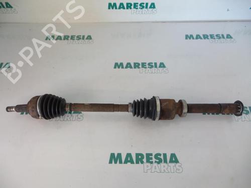 Used Right front driveshaft RENAULT SCÉNIC II (JM0/1_) 2.0 (JM05, JM0U, JM1N, JM1U, JM2V) (135 hp) 31479808