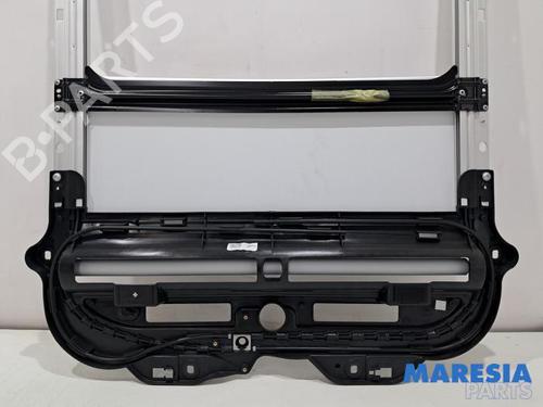 Switch PEUGEOT 2008 I (CU_) 1.2 THP 110 / PureTech 110 | BP32012125I30