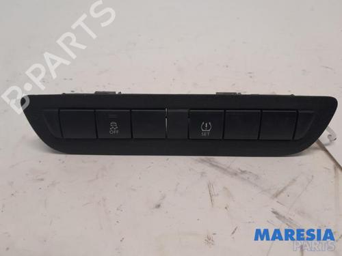Used Switch PEUGEOT 208 I (CA_, CC_) 1.2 VTI 82 (82 hp) 31394834
