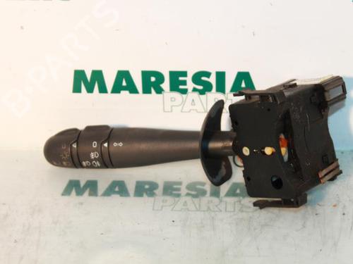 Used Steering column stalk RENAULT LAGUNA II Grandtour (KG0/1_) 1.9 dCi (KG0G) (120 hp) 31427092