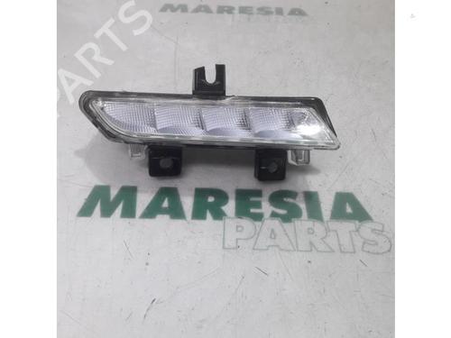 Used Right daytime light RENAULT CAPTUR I (J5_, H5_) 0.9 TCe 90 (90 hp) 31384727