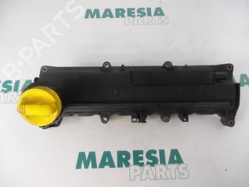Used Valve cover RENAULT MEGANE II Saloon (LM0/1_) 1.5 dCi (LM02, LM13, LM2A) (101 hp) 31433222