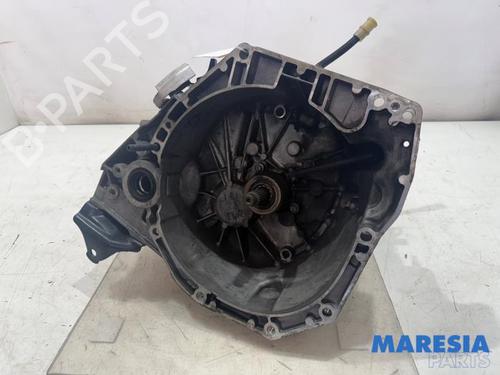 Used Gearbox Gearbox RENAULT CAPTUR I (J5_, H5_) 1.3 TCe 150 (J5NK, J5JS) (150 hp) 39726049 39726049