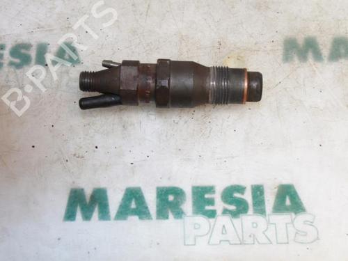 Used Injector CITROËN SAXO (S0, S1) 1.5 D (54 hp) 31438570