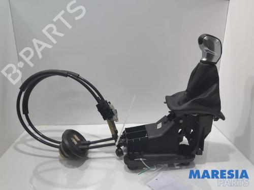 Used Gear lever PEUGEOT 208 I (CA_, CC_) 1.2 VTI 82 (82 hp) 31408282