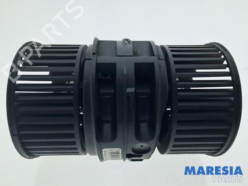 Used Heater blower motor RENAULT SCÉNIC III (JZ0/1_) 1.5 dCi (110 hp) 32394923