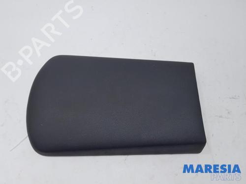 Used Armrest / Center console PEUGEOT 3008 I MPV (0U_) 1.6 VTi (120 hp) 31507763