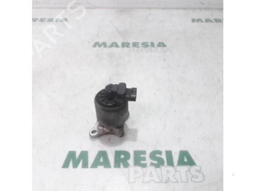 EGR-Ventil PEUGEOT 307 CC (3B) 2.0 16V (136 hp) 31513279