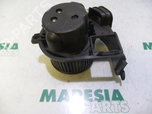 Used Heater blower motor RENAULT CLIO II (BB_, CB_) 1.4 16V (B/CB0P, BB13) (98 hp) 31492064