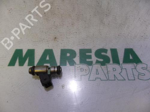 Used Injector FIAT PANDA (169_) 1.2 (169.AXB11, 169.AXB1A) (60 hp) 31424477