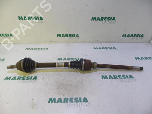 Used Right front driveshaft PEUGEOT 3008 I MPV (0U_) 1.6 HDi (112 hp) 31453152