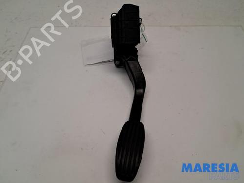 Used Pedal FIAT 500 (312_) 1.2 (312AXA1A) (69 hp) 31443749