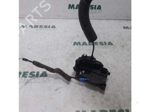 electronic-module-renault-megane-iii-grandtour-kz01-2008-2009-2010-2011-2012-2013-2014-2015-2016-31485135 main image