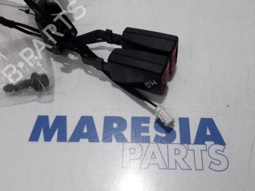 Used Seat buckle CITROËN C5 III Break (RW_) 2.0 HDi (136 hp) 31402460