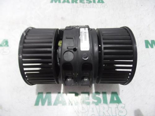 Used Heater blower motor RENAULT MEGANE III Grandtour (KZ0/1) 1.5 dCi (KZ09, KZ0D, KZ1G, KZ29, KZ14, KZ1W, KZ10, KZ1F,... (110 hp) 31408205