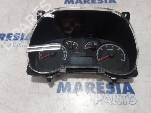 Used Instrument cluster OPEL COMBO Box Body/MPV (X12) 1.3 CDTI (B05) (90 hp) 31521604