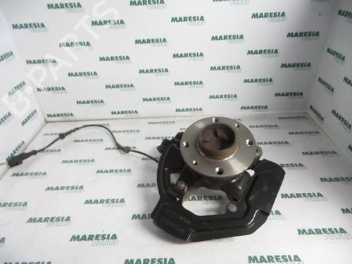 Used Left front steering knuckle RENAULT TWINGO III (BCM_, BCA_) 1.0 SCe 70 (71 hp) 31492356