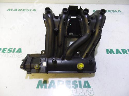 Used Injection rail RENAULT CLIO II (BB_, CB_) 1.2 (BB0A, BB0F, BB10, BB1K, BB28, BB2D, BB2H, CB0A,... (58 hp) 31504318