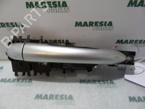 front-right-exterior-door-handle-renault-megane-ii-bm01_-cm01_-2001-2002-2003-2004-2005-2006-2007-2008-2009-2010-2011-2012-31383876 main image