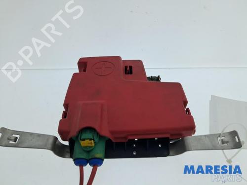 Used Fuse box Fuse box RENAULT KANGOO / GRAND KANGOO II (KW0/1_) 1.6 16V (KW03, KW09, KW0D, KW0U, KW0W, KW13) (106 hp) 39690181 39690181